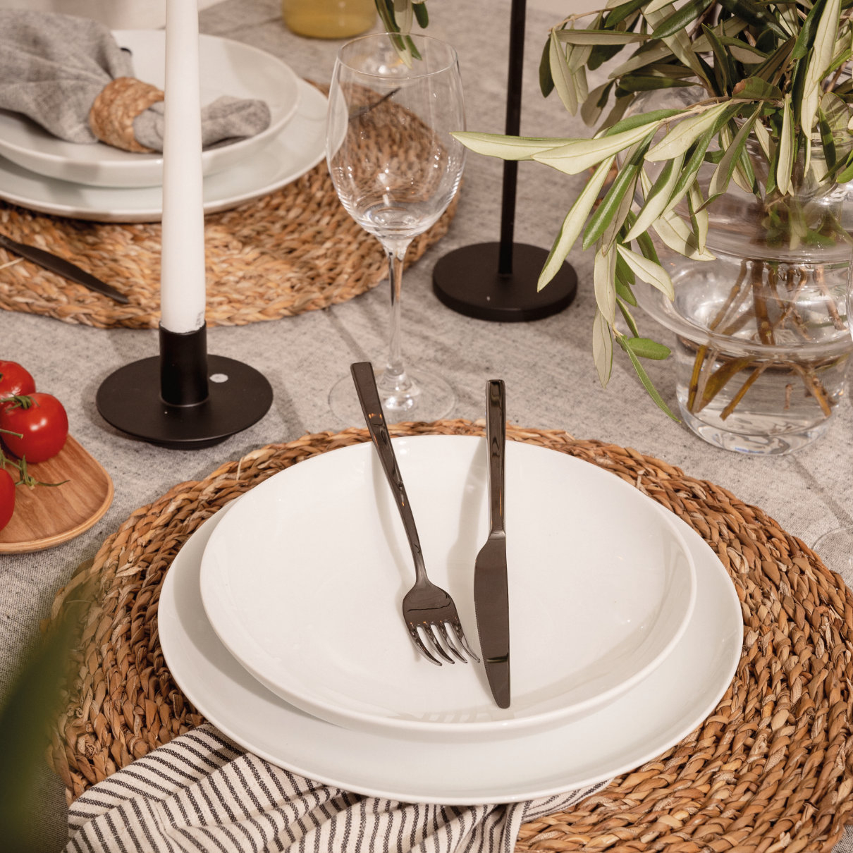 Thomas Cucina: Timeless Porcelain Design