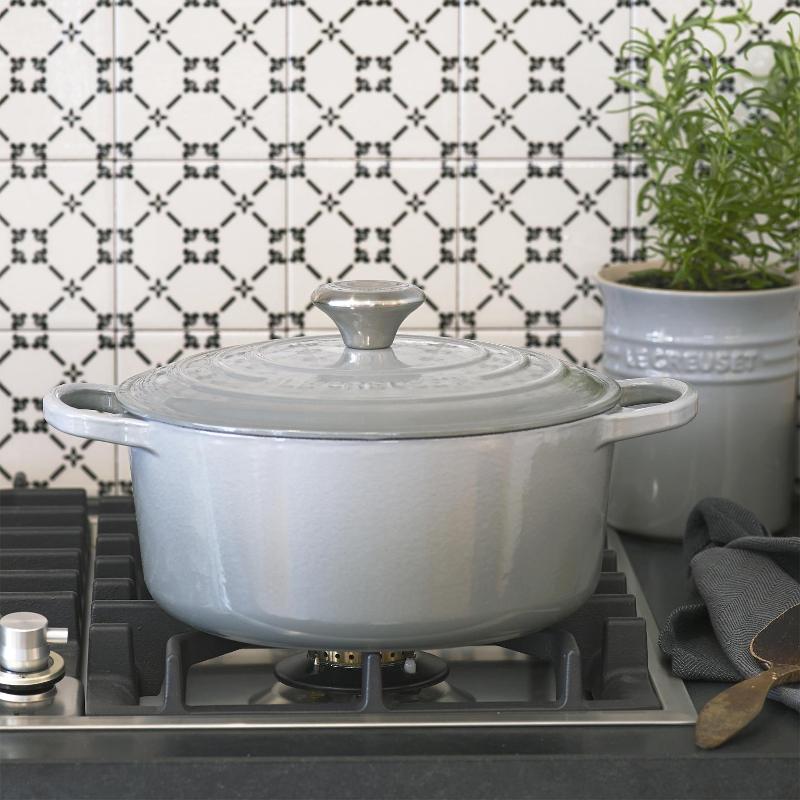 slap af ulækkert Afvigelse Le Creuset Cast Iron Pearl Grey