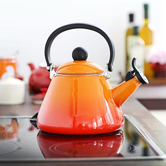 Le creuset kettle orange top