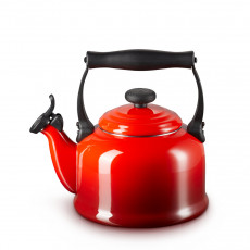 Le Creuset Wasserkessel Wasserkessel Tradition m. Flöte kirschrot 2,10 L