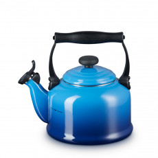 Le Creuset Wasserkessel Wasserkessel Tradition m. Flöte Azure Blue 2,1 L