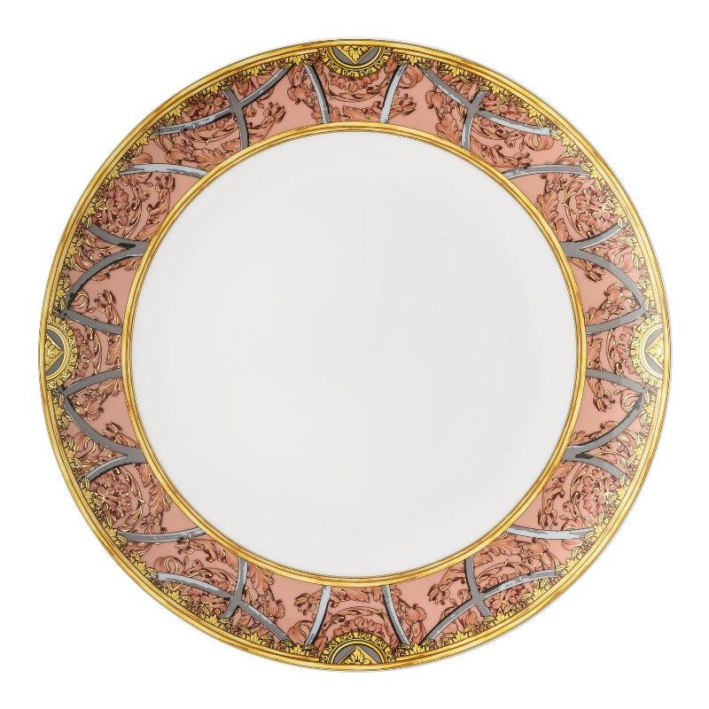 La scala del palazzo versace sale