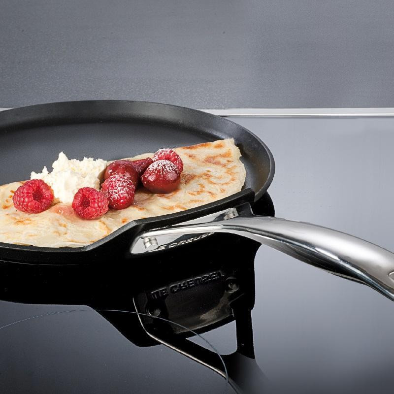 Le Creuset Aluminum nonstick Pans Aluminum Crepes Pan 28 cm