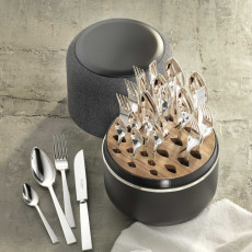Robbe & Berking Riva 925 The box includes a 24-piece menu cutlery set