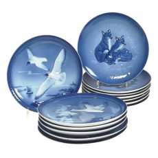 Hutschenreuther Kunstabteilung Annual plate 1972 - 1984 Set of 13 pieces