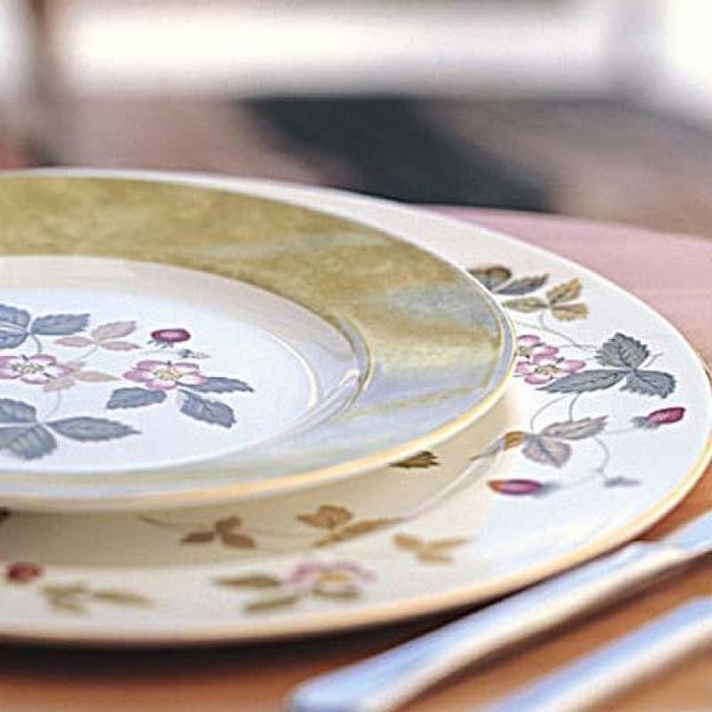 Коллекция фарфора Wedgwood Wild Strawberry