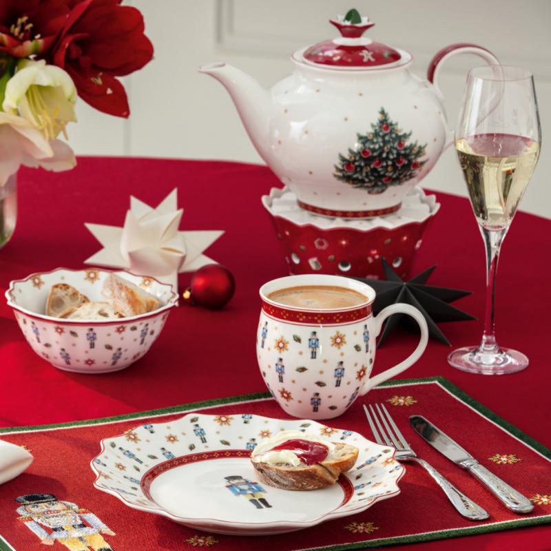 Villeroy Boch (ドイツ製) クリスマス　プレート　セット Villeroy&Boch (ビレロイアンドボッホ) プレートセット レッド